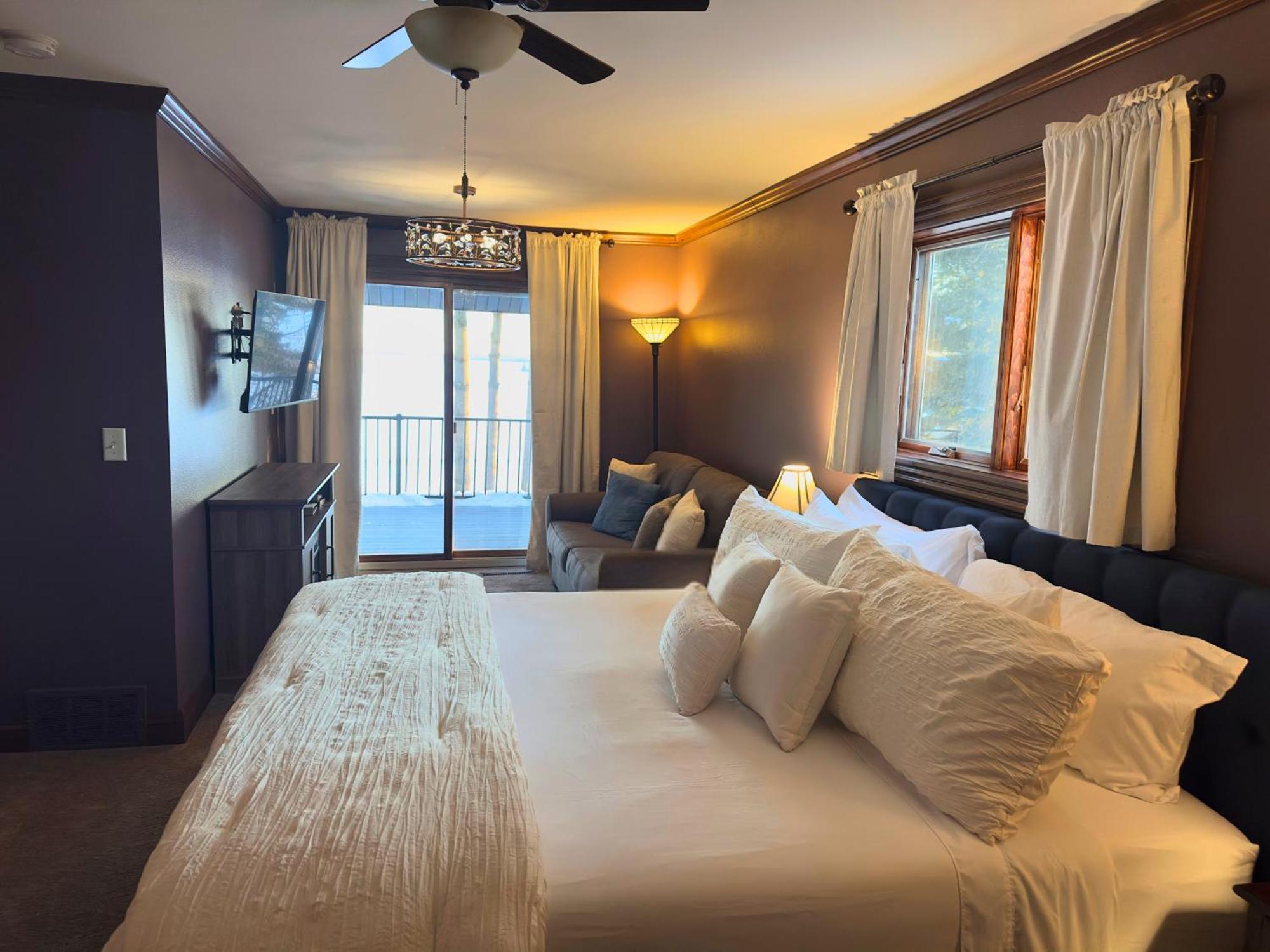Inn On Lake Wissota 奇珀瓦福尔斯 外观 照片